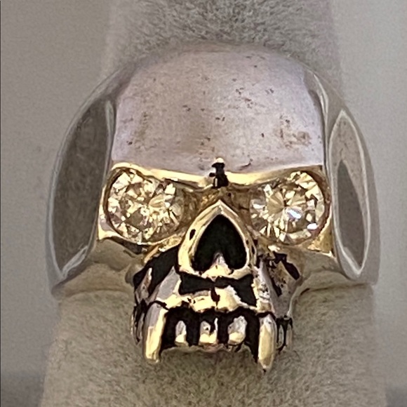 SOLD❣️Silver skull ring clear cz stones - Picture 3 of 7